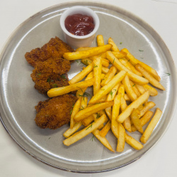 Vištienos kepsneliai su bulvytėmis fri